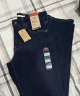 Levi's Women's 724 High Rise Slim Straight Jeans - Image 1