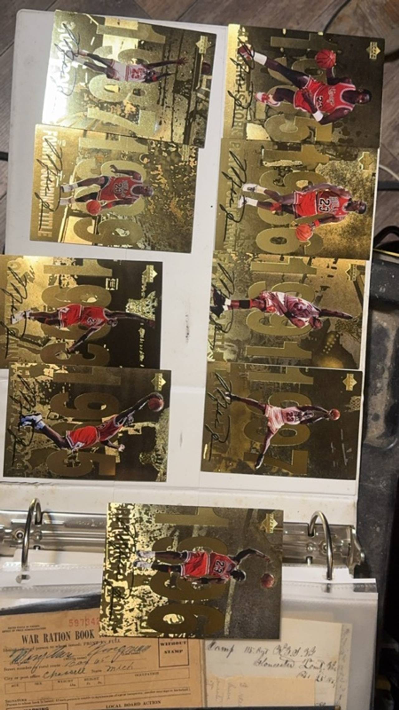 Upper Deck Michael Jordan Gatorade Gold Jumbo Card Set