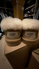 UGG Women's Nita Slippers Chestnut women’s size 6 - Image 3