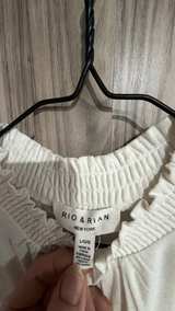 Rio & Rian White Smocked Mock Neck Flutter Sleeve Top Large - Image 2
