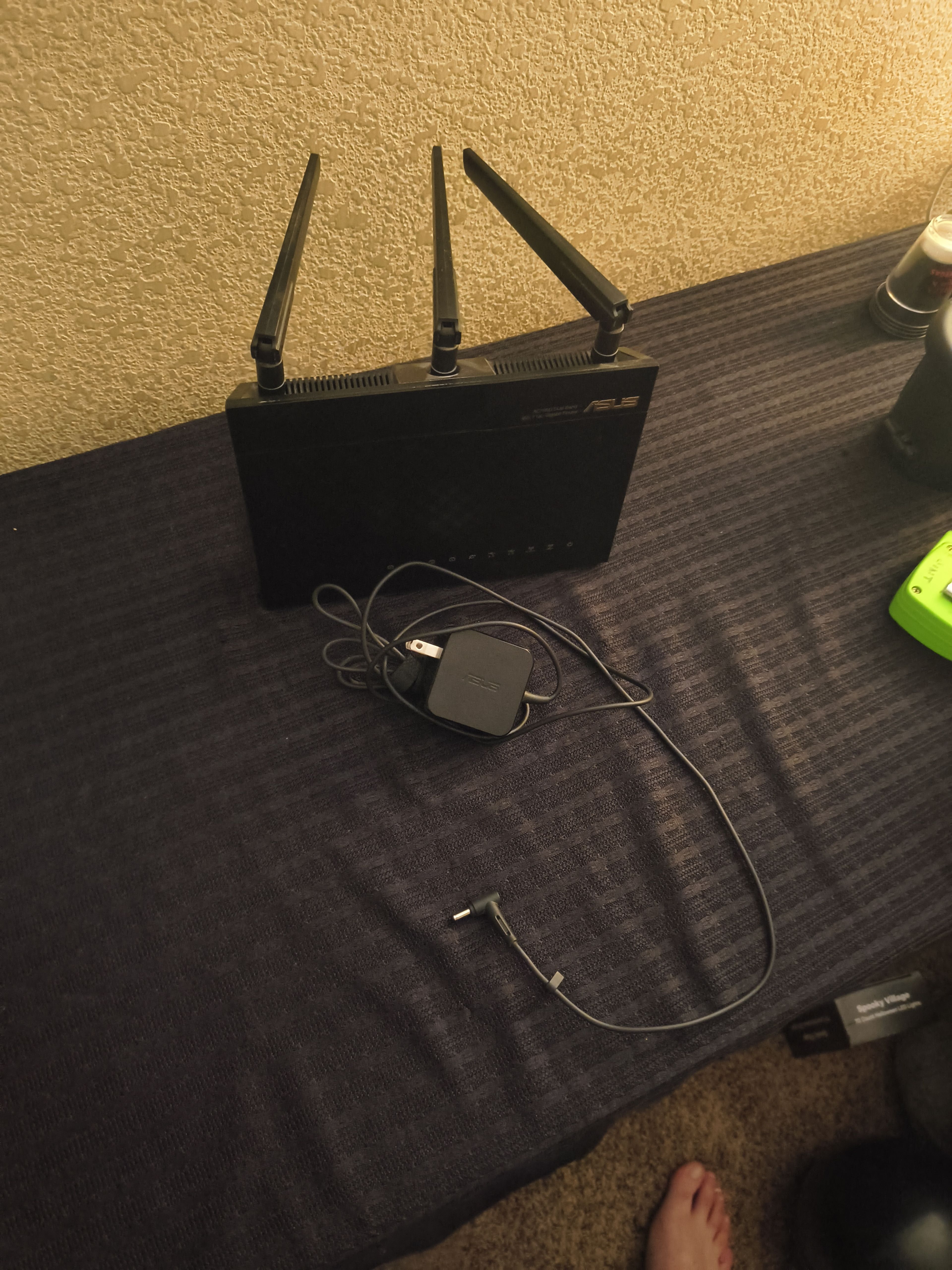 ASUS RT-AC1900P Dual-Band Wireless-AC1900 Gigabit Router - Image 4