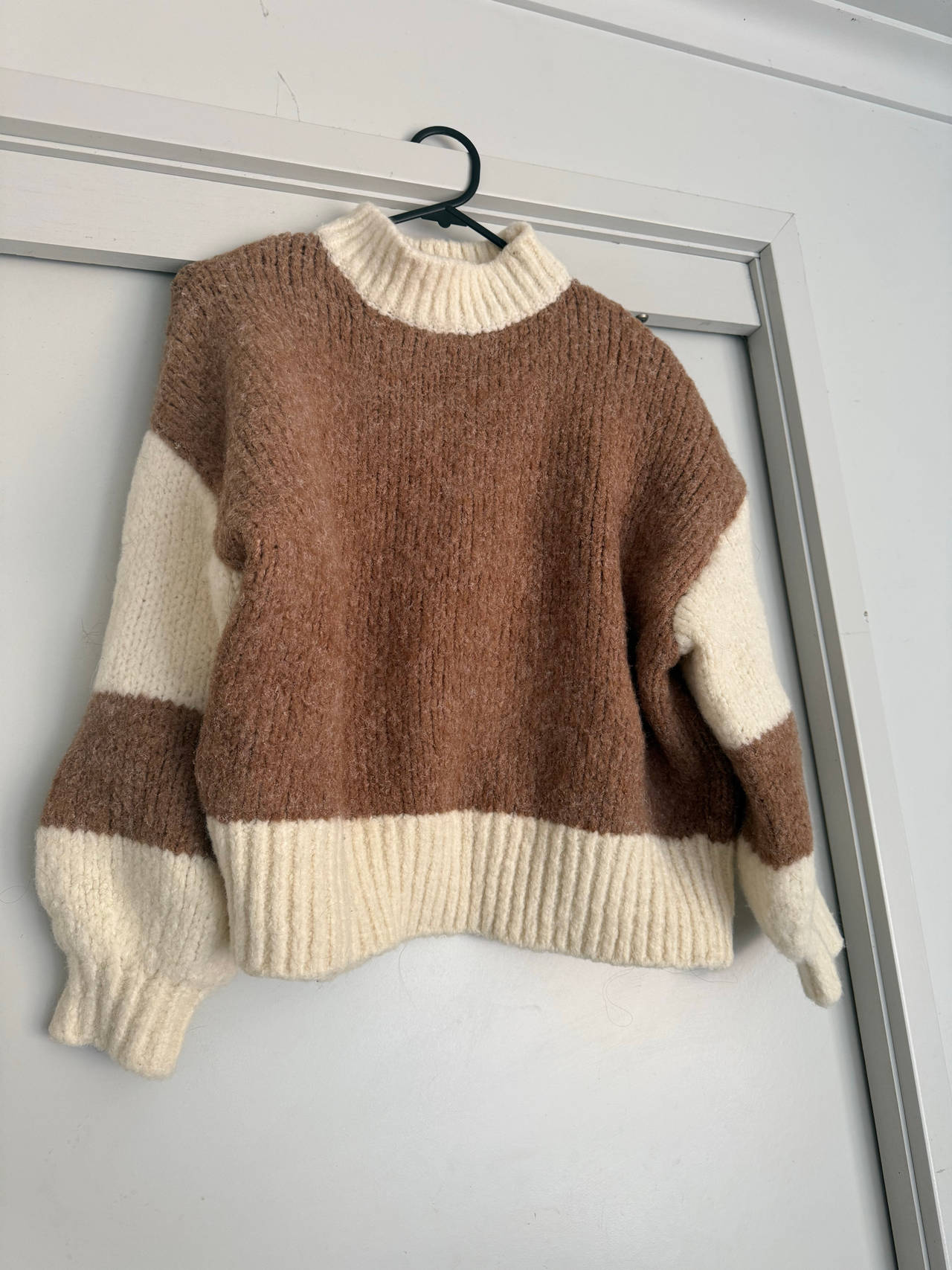 Chunky Knit Colorblock Sweater