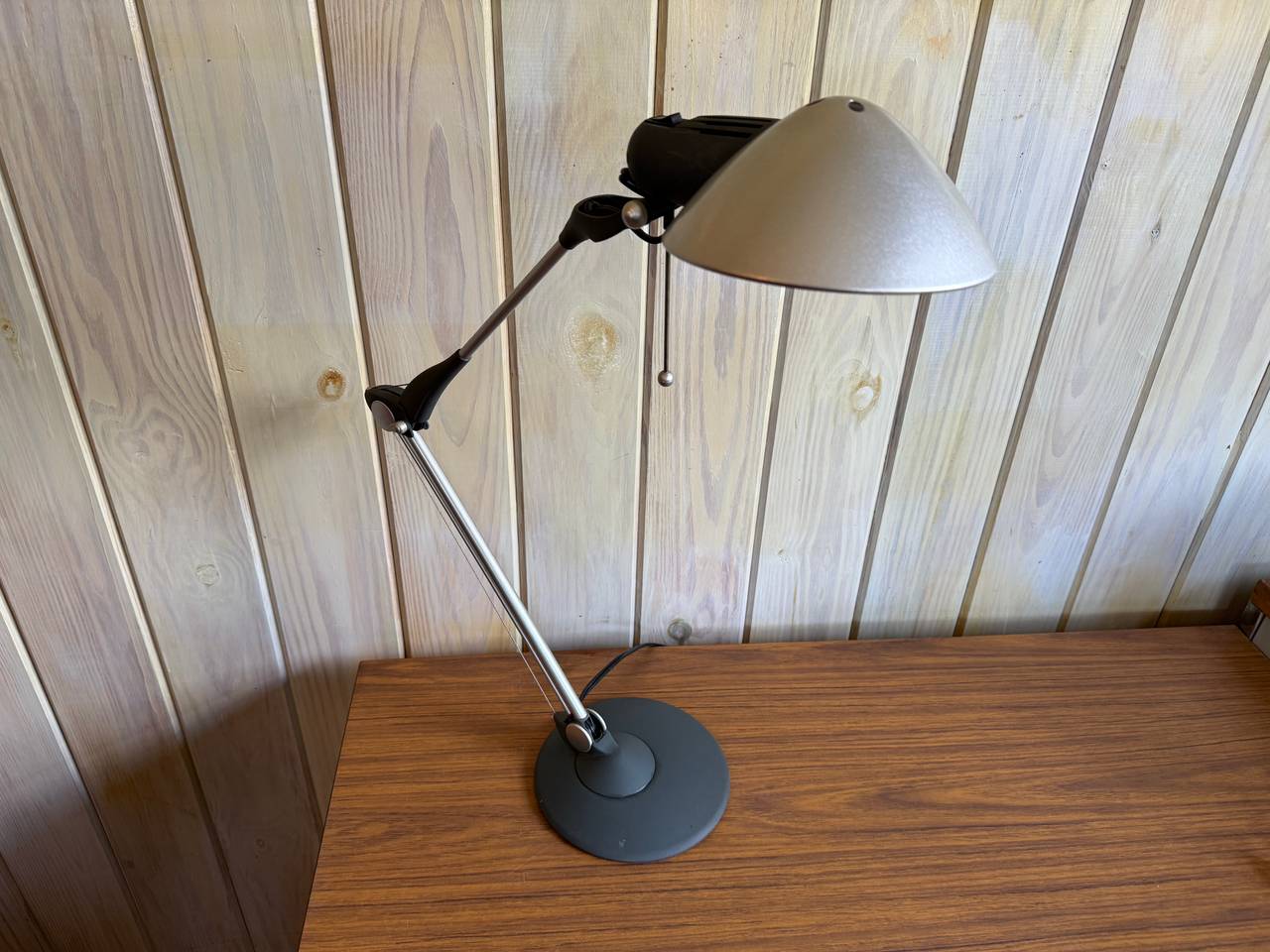 Deancoins Int'l Co. Ltd. Portable Lamp AK-0147