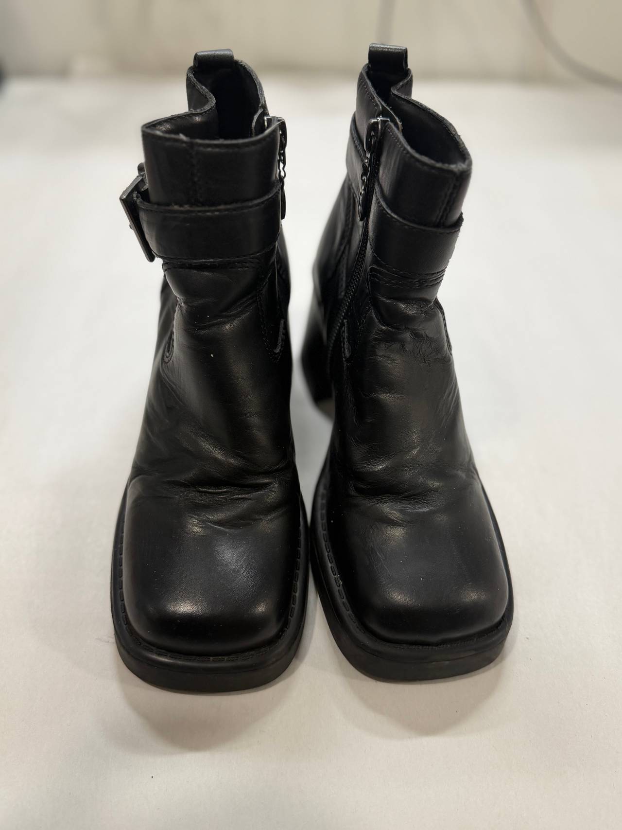 Harley-Davidson Women’s Black Leather Ankle Boots Heeled Zip Biker Moto Size 5.5