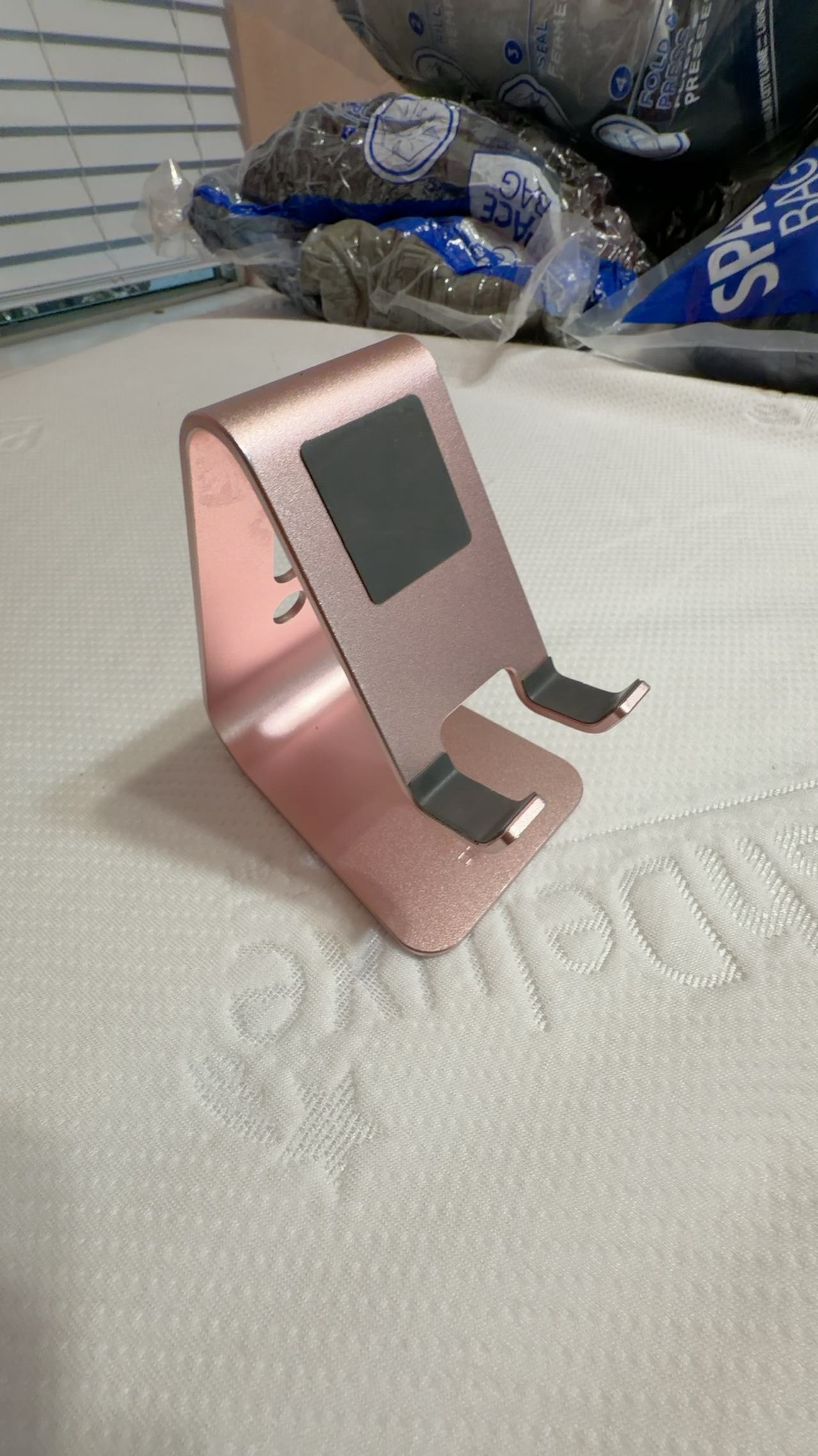 CreaDream Aluminum Cell Phone Stand