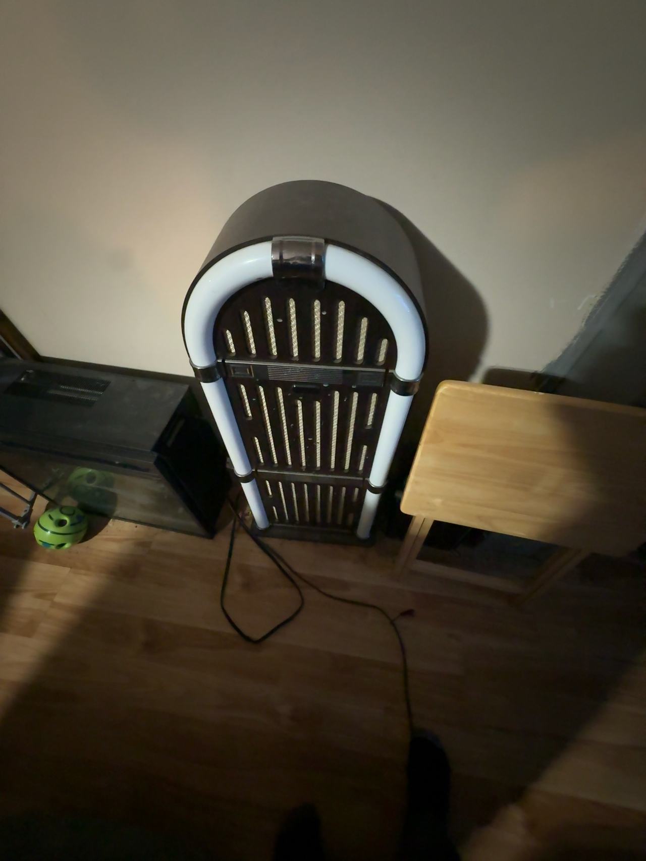 Arts & Sound Jukebox Bluetooth Speaker