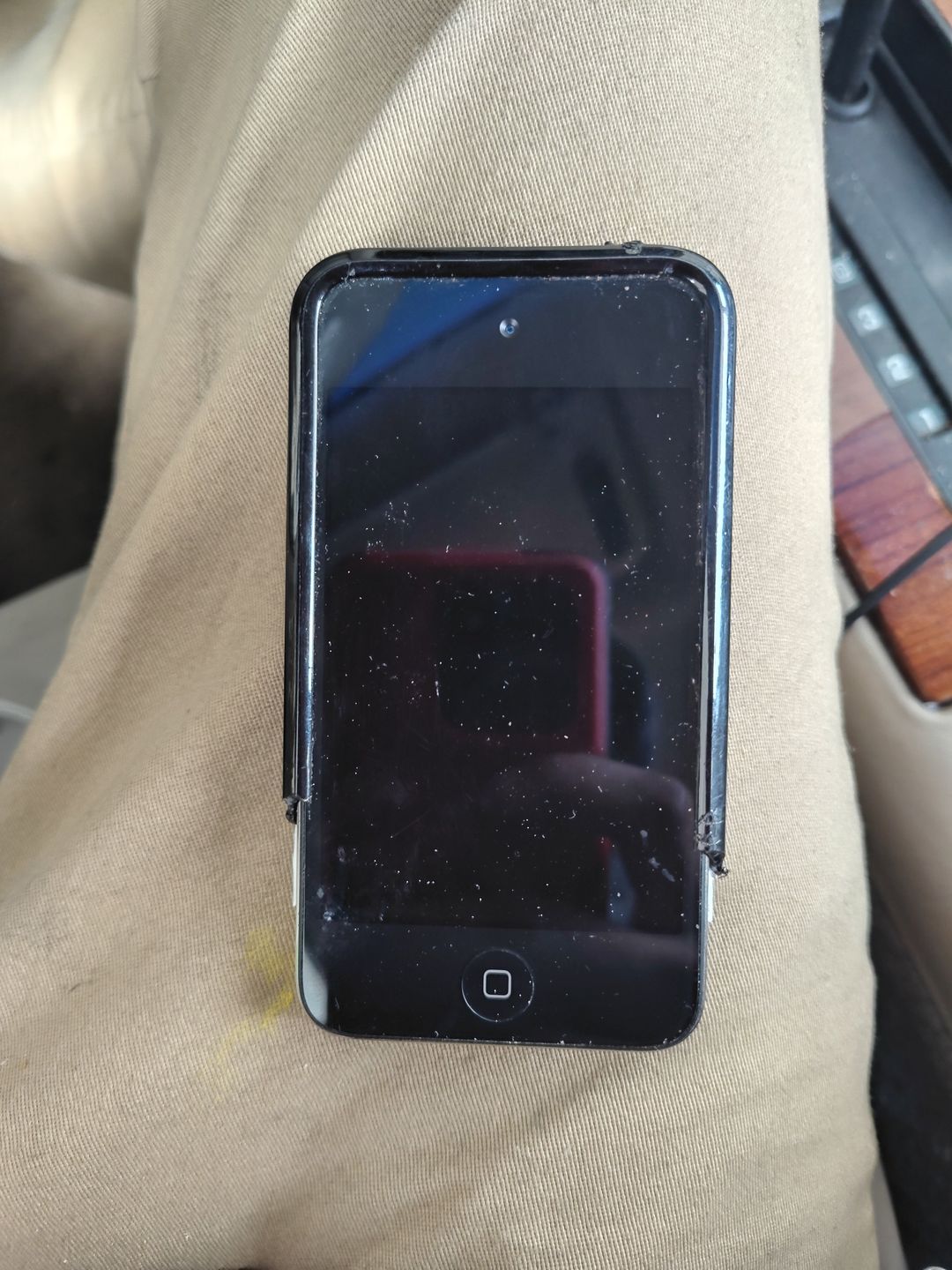 Apple iPod touch (4th generation)