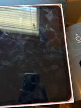 Apple iPad (10th Generation) - Image 6