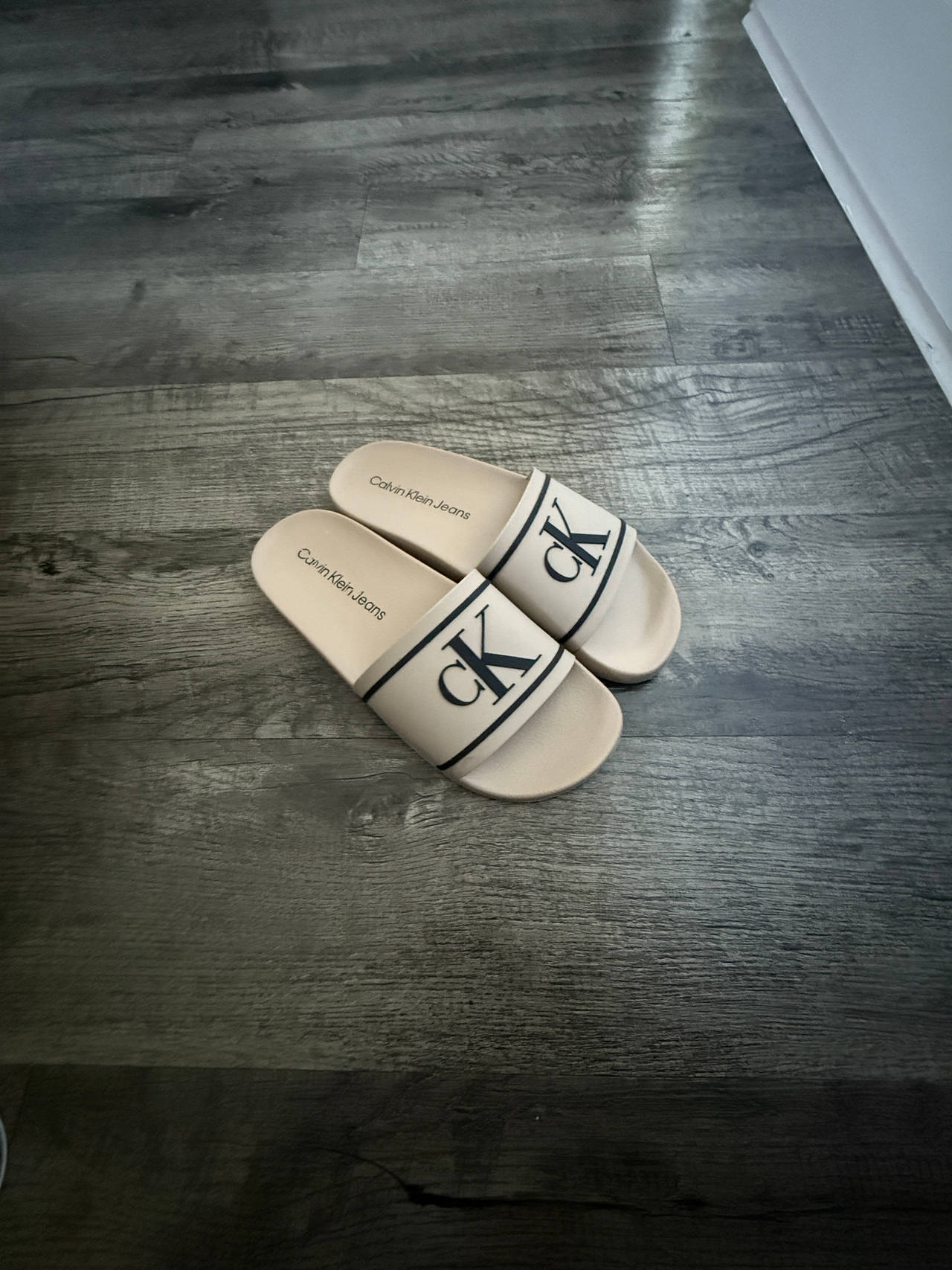 Calvin Klein Women’s Slides Size 8 New