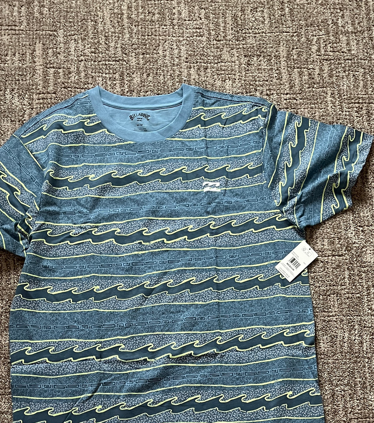 NWT Billabong Men's Wave Print T-Shirt medium
