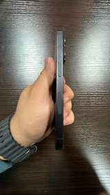 Apple iPhone 15 Pro 128GB Black Titanium - Image 4