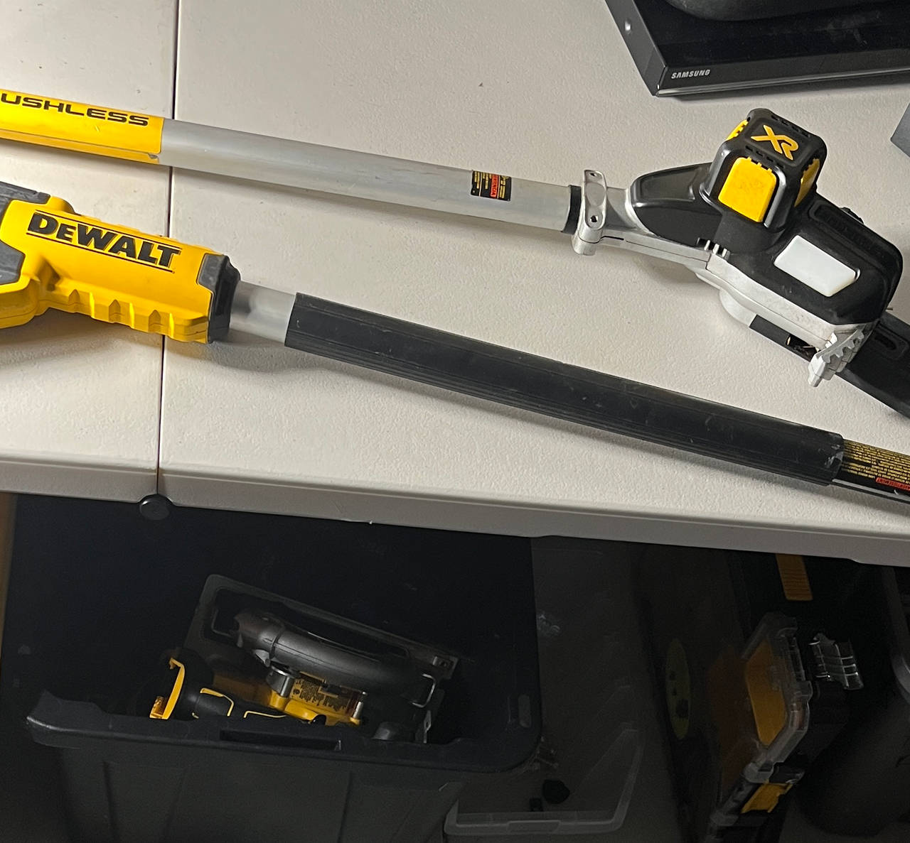 DeWalt 20V MAX XR Brushless Cordless Pole Saw