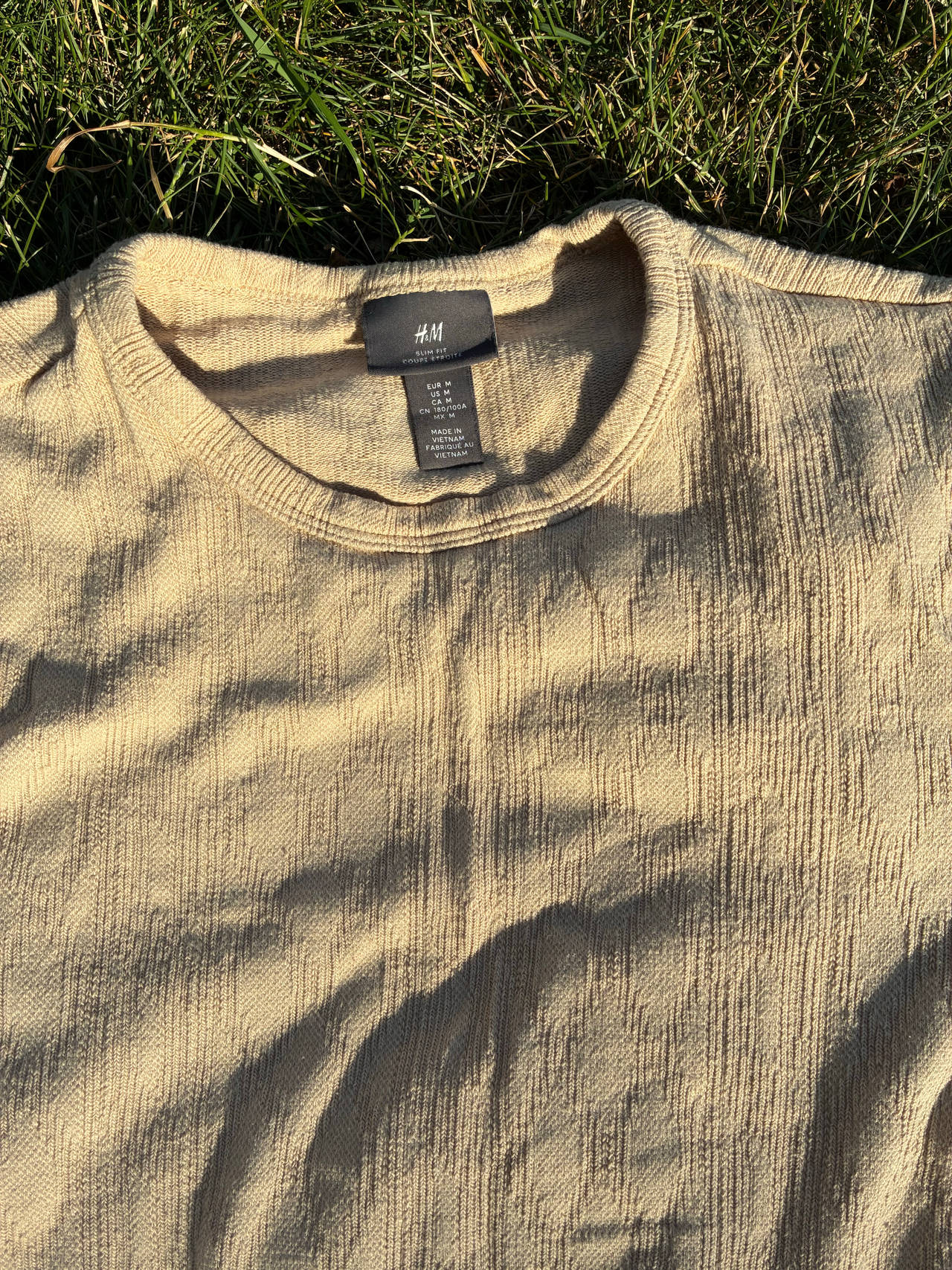 H&M Textured Beige T-Shirt - Size: Medium