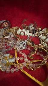 Assorted Vintage Costume Jewelry Lot - Image 6