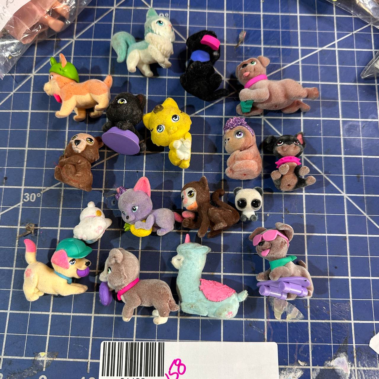 Little Live Pets Adorables Flocked Mini Figures Lot. 158