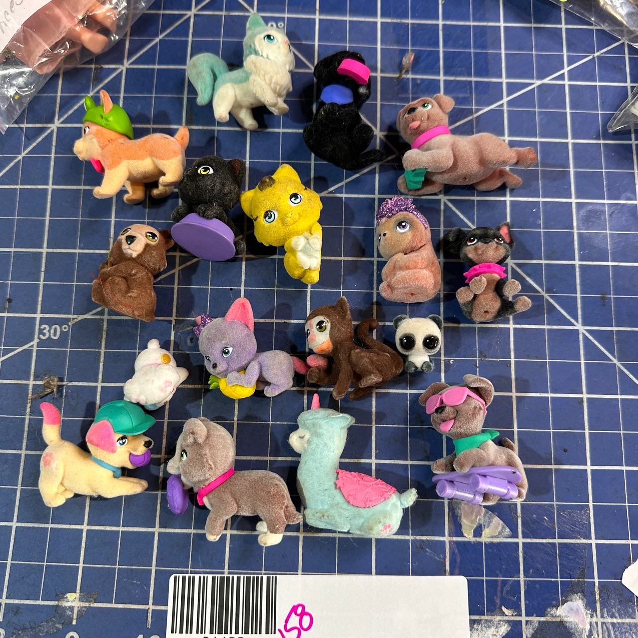 Little Live Pets Adorables Flocked Mini Figures Lot. 158
