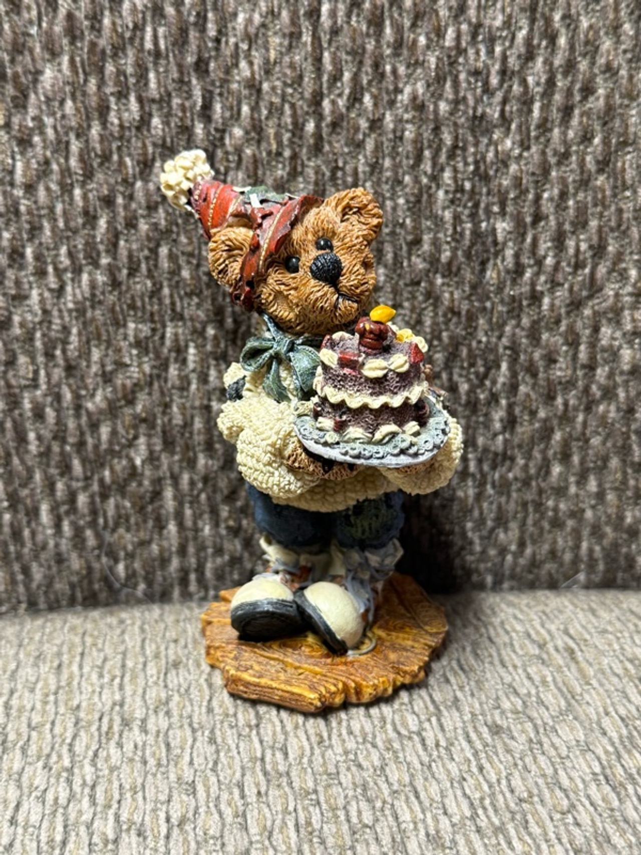 Boyds Bears M. Harrison's Birthday Figurine
