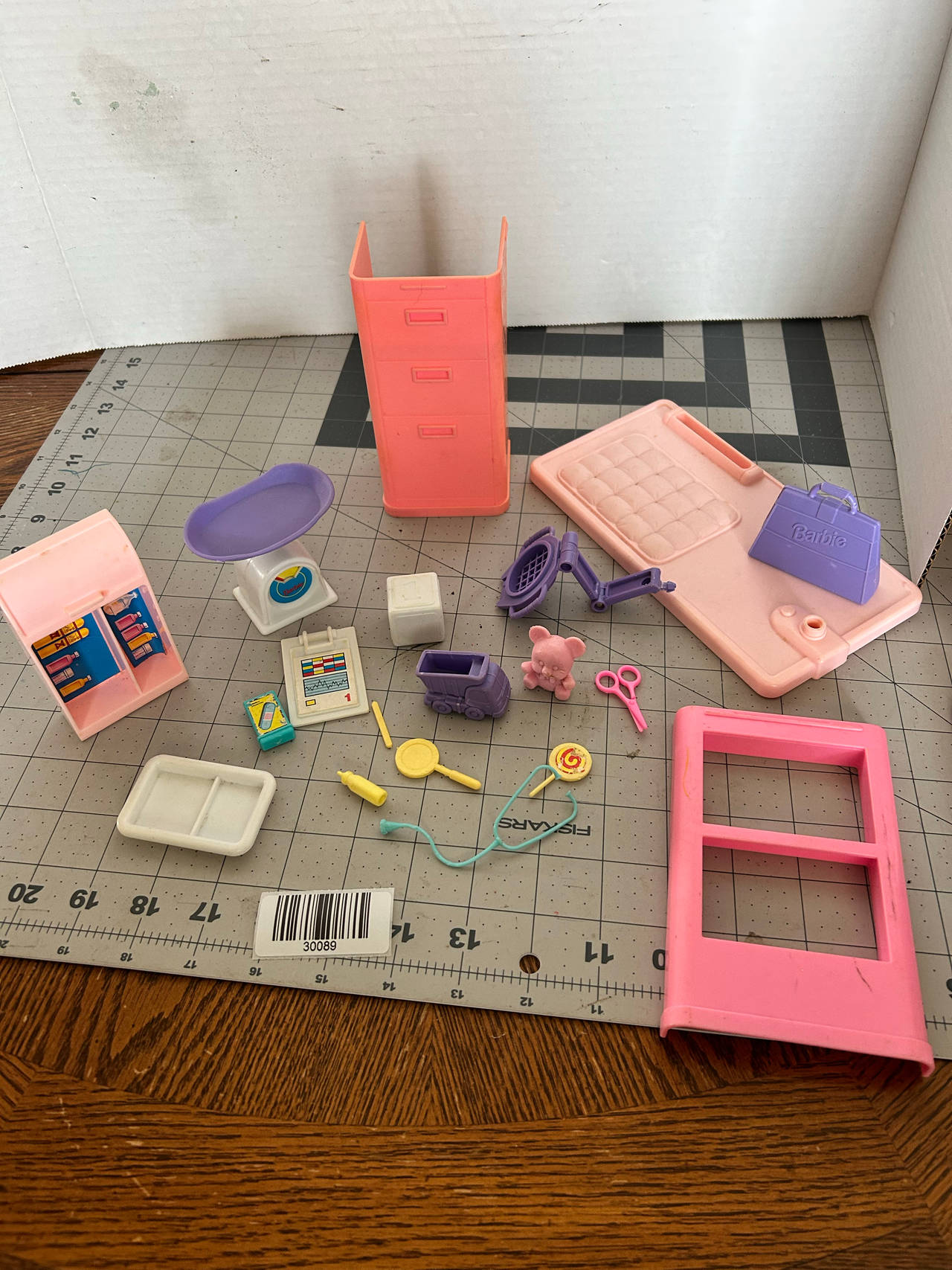Barbie BABY CARE CENTER vtg playset accessories bundle vtg 1995. 30089