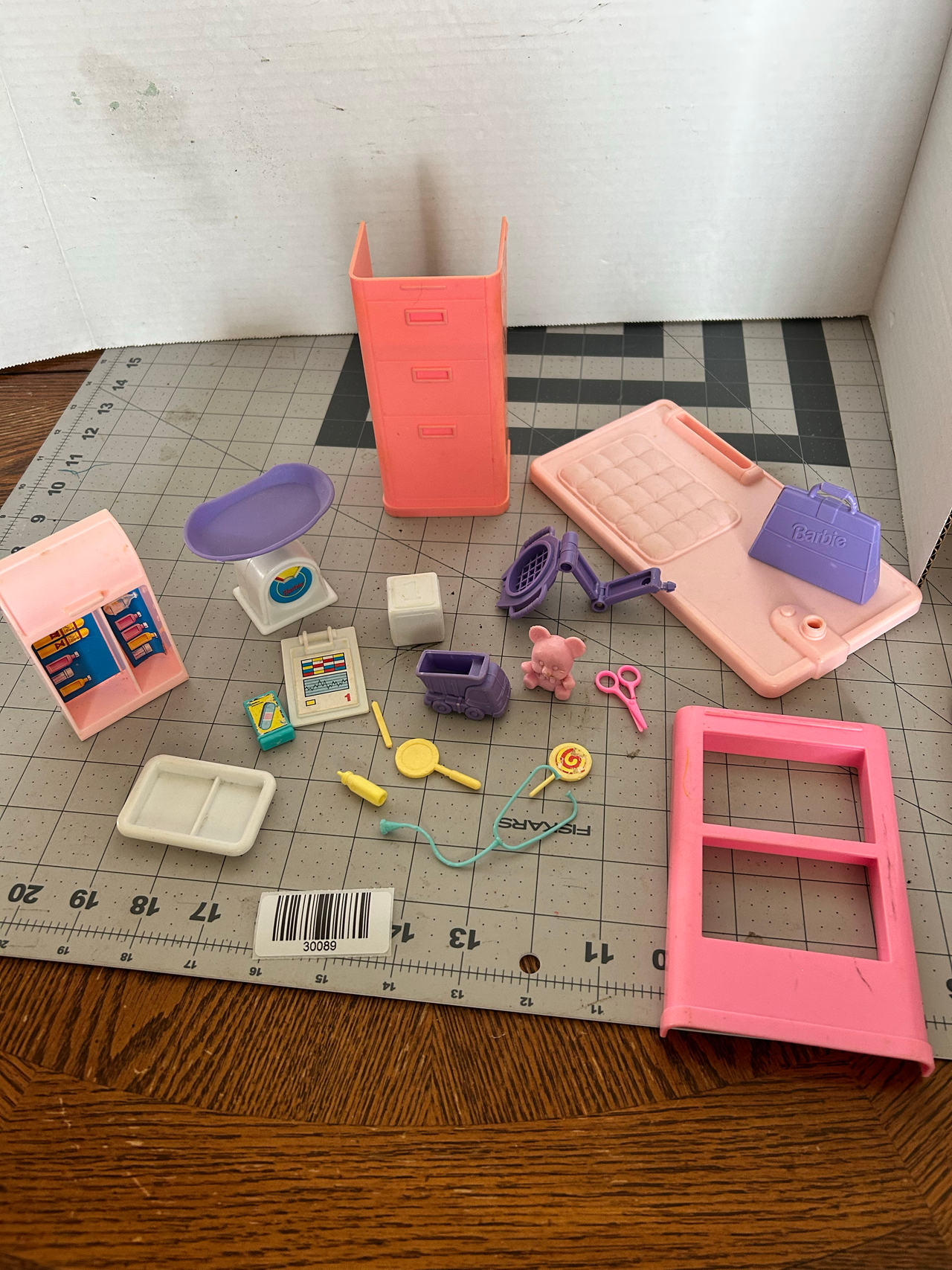 Barbie BABY CARE CENTER vtg playset accessories bundle vtg 1995. 30089