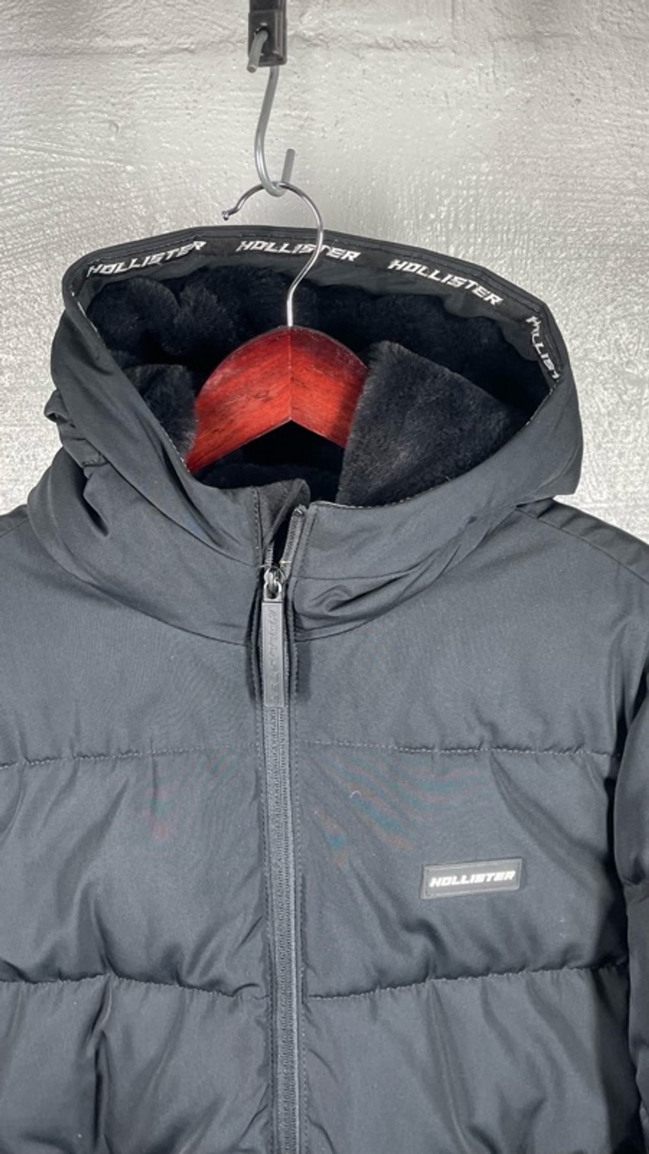 Hollister Hooded Puffer Jacket Black