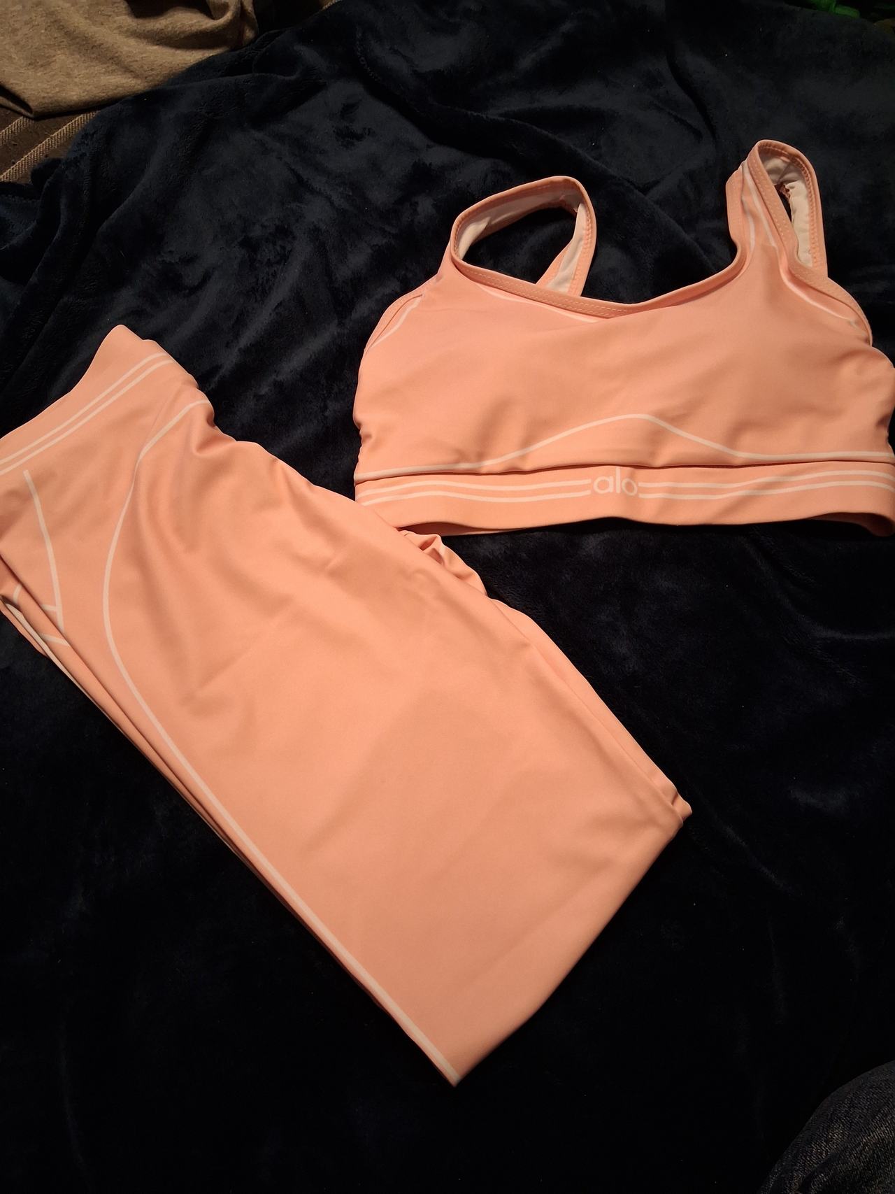 Alo Yoga Seamless Delight Set