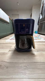 Beautiful 14-Cup Programmable Coffee Maker - Image 2