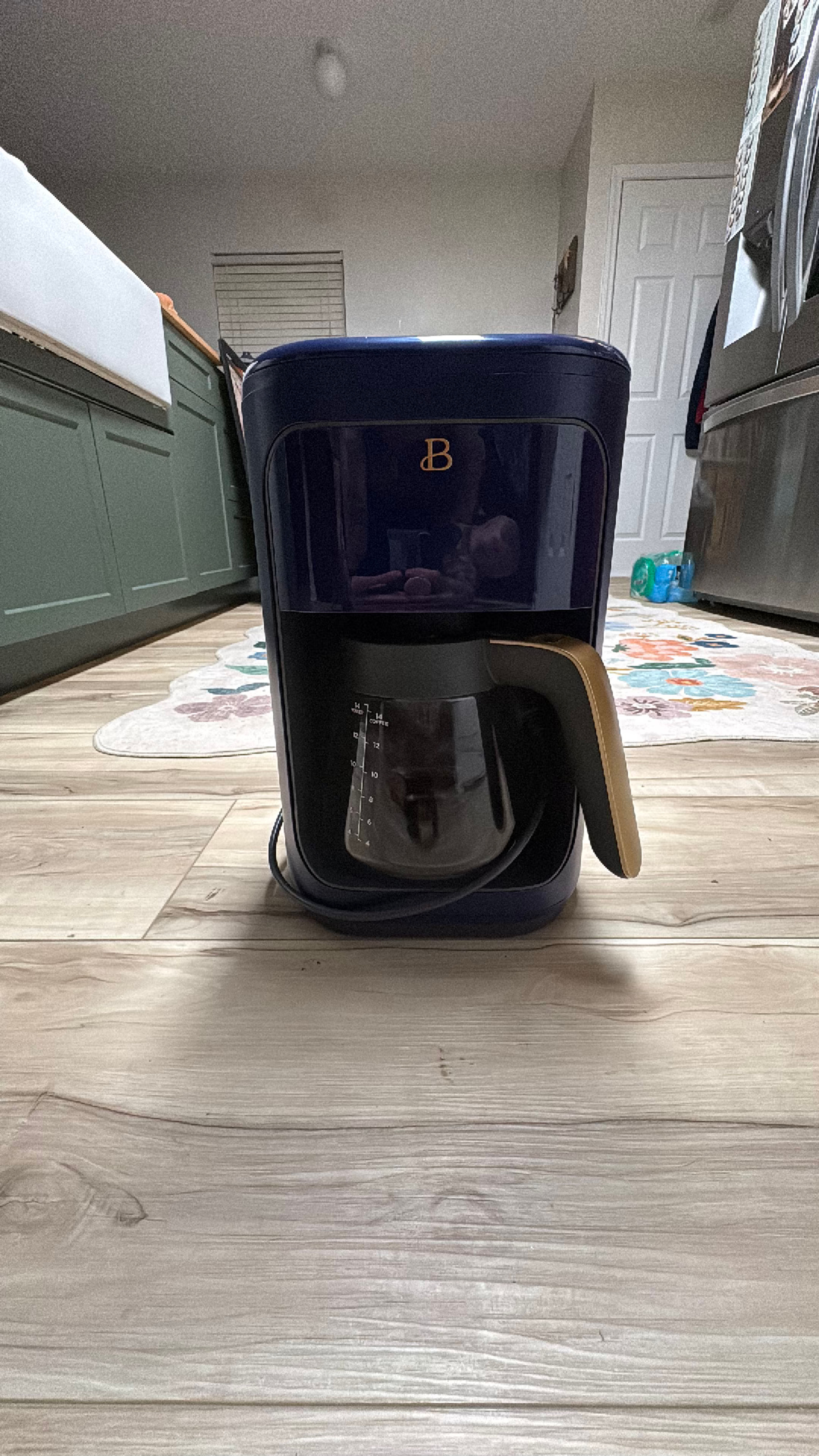 Beautiful 14-Cup Programmable Coffee Maker - Image 2