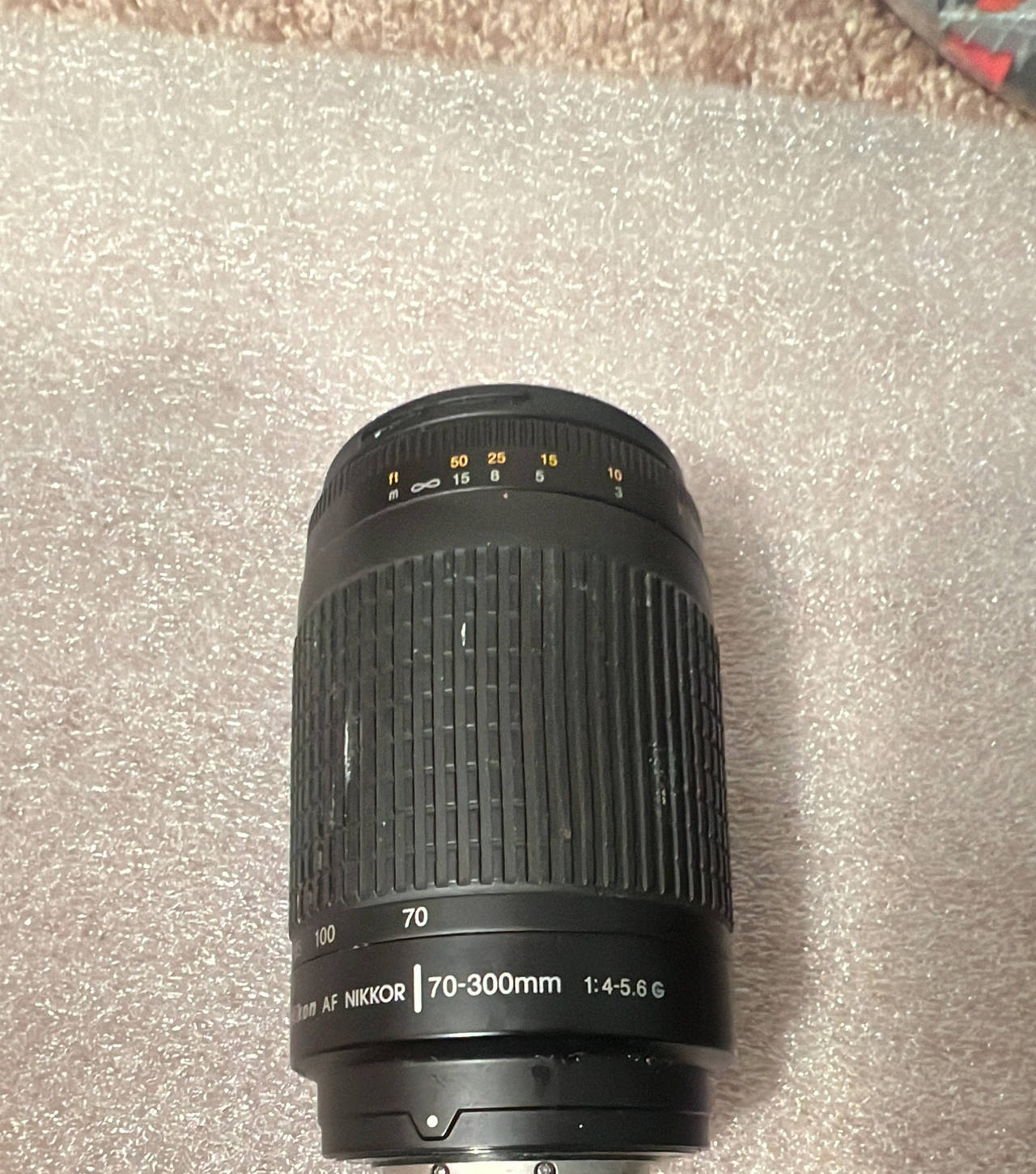 Nikon AF Zoom-Nikkor 70-300mm f/4-5.6G Lens