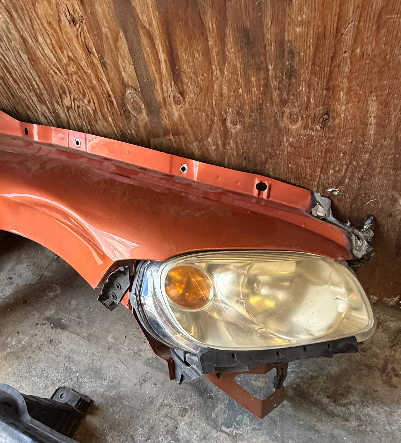2007 Chevrolet HHR Front Left Fender and Headlight