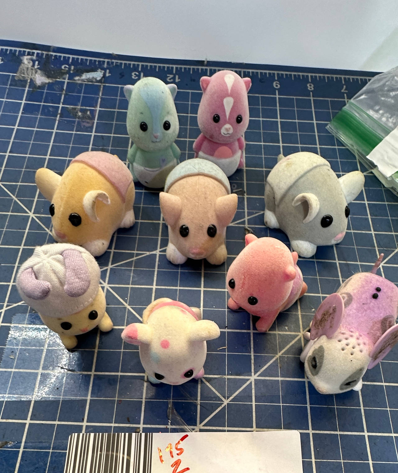 Zhu Zhu Pets Furry Frenzies Flocked Figures Lot. 9pcs. 175z