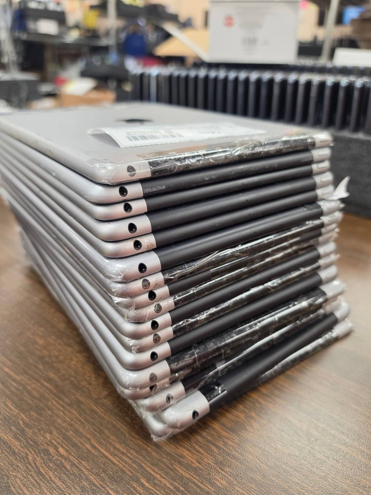 Apple iPad (6th generation) Wi-Fi + Cellular