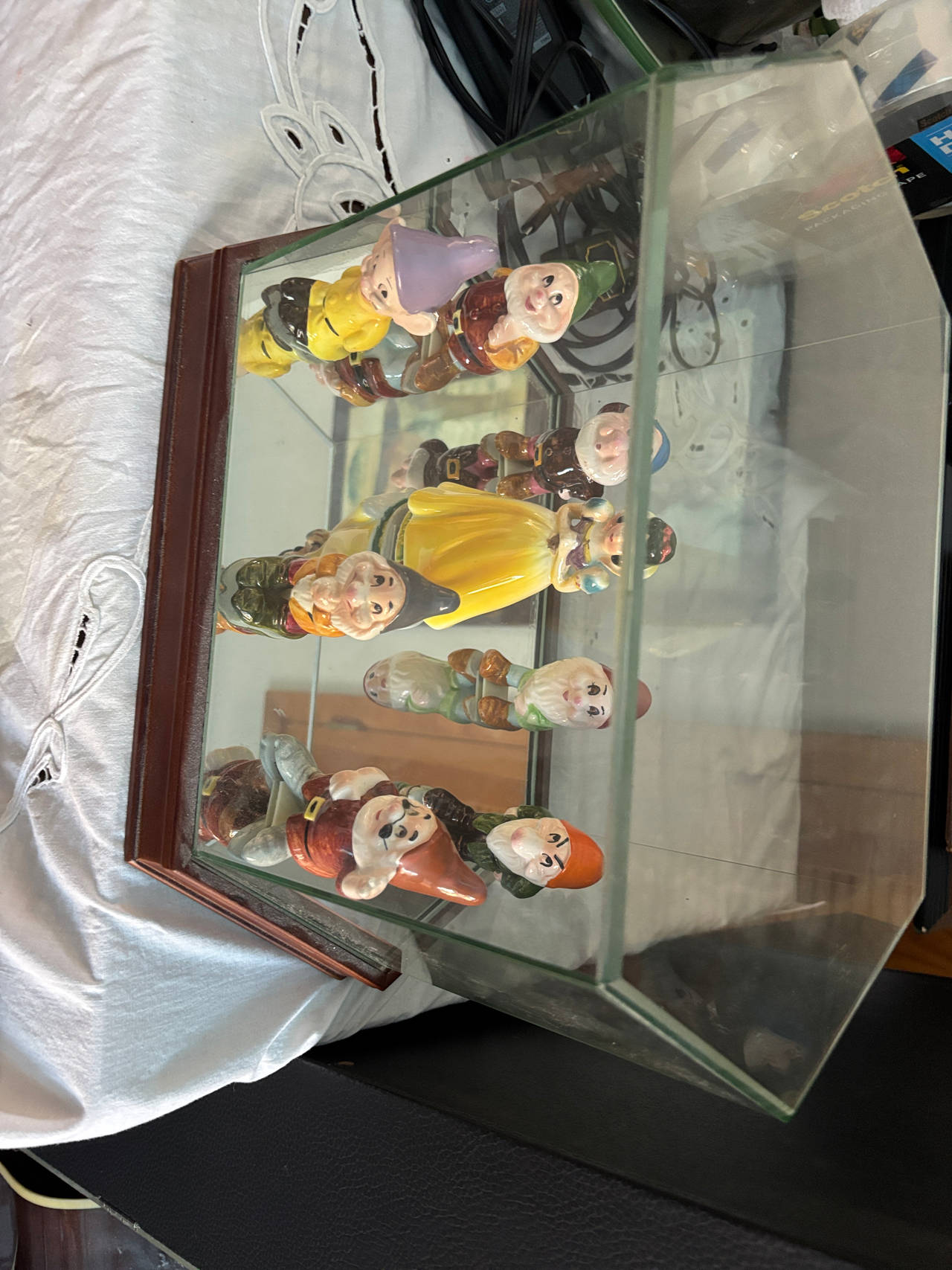 Snow White and the Seven Dwarfs Ceramic Figurine Set