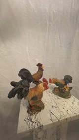 Rooster Figurines - Image 2