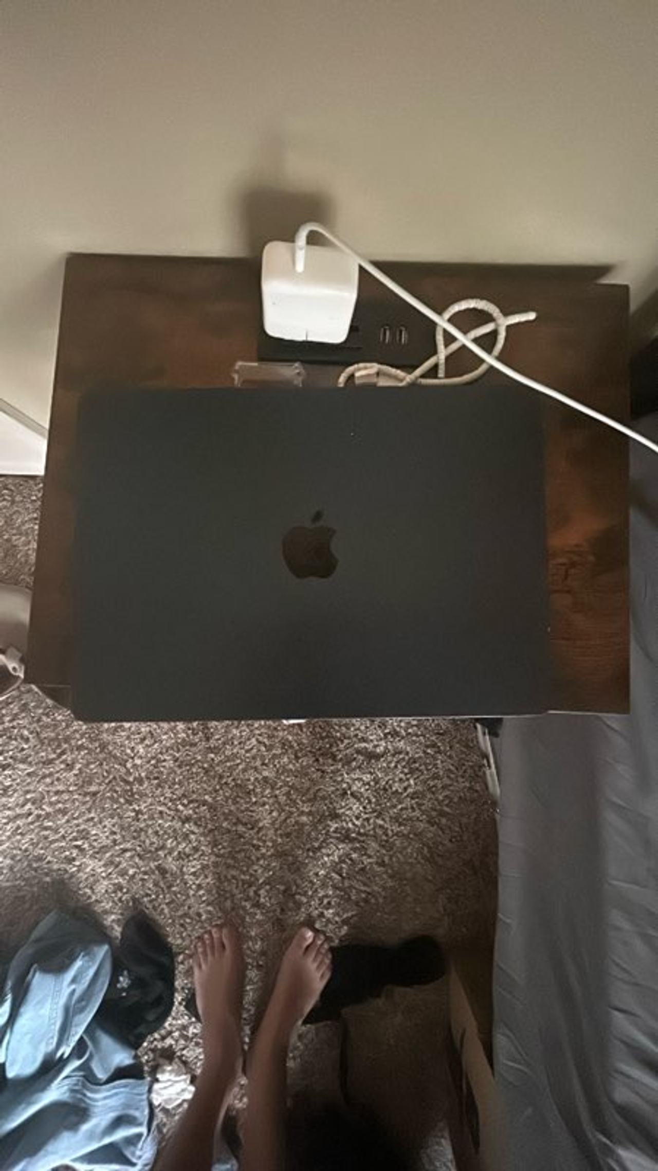 Apple MacBook