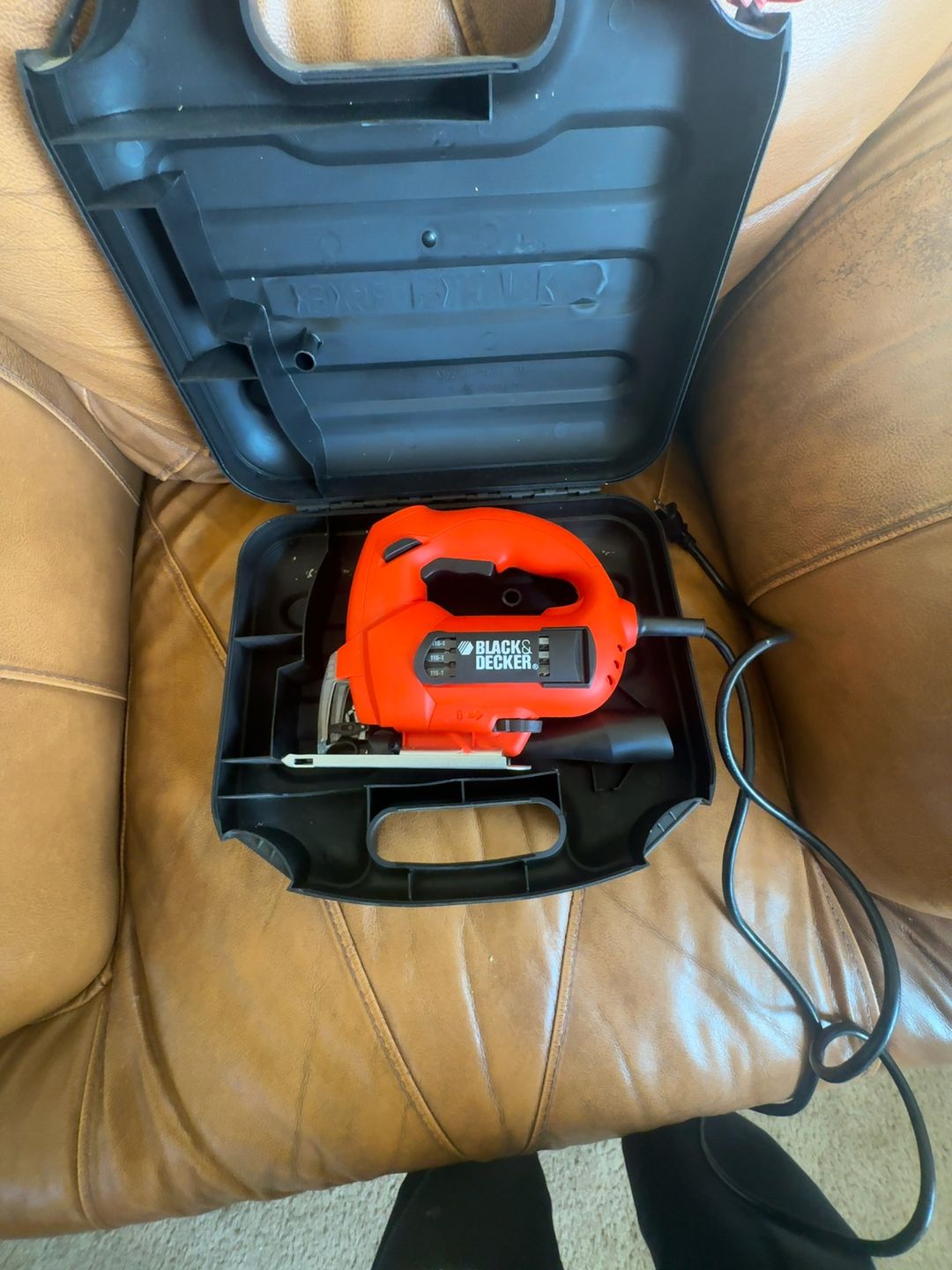 Black & Decker JS500 4 Amp Variable Speed Jigsaw 
18mm 120V