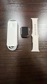 Apple Watch Series 5 40mm Gold Aluminum Cellular - Image 2