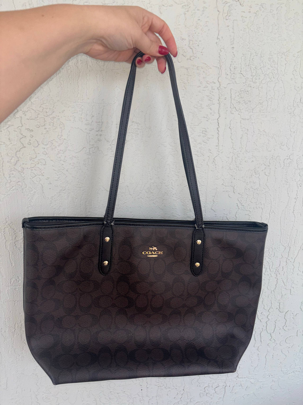 Coach City Tote in Signature Canvas