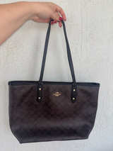 Coach City Tote in Signature Canvas - Image 1