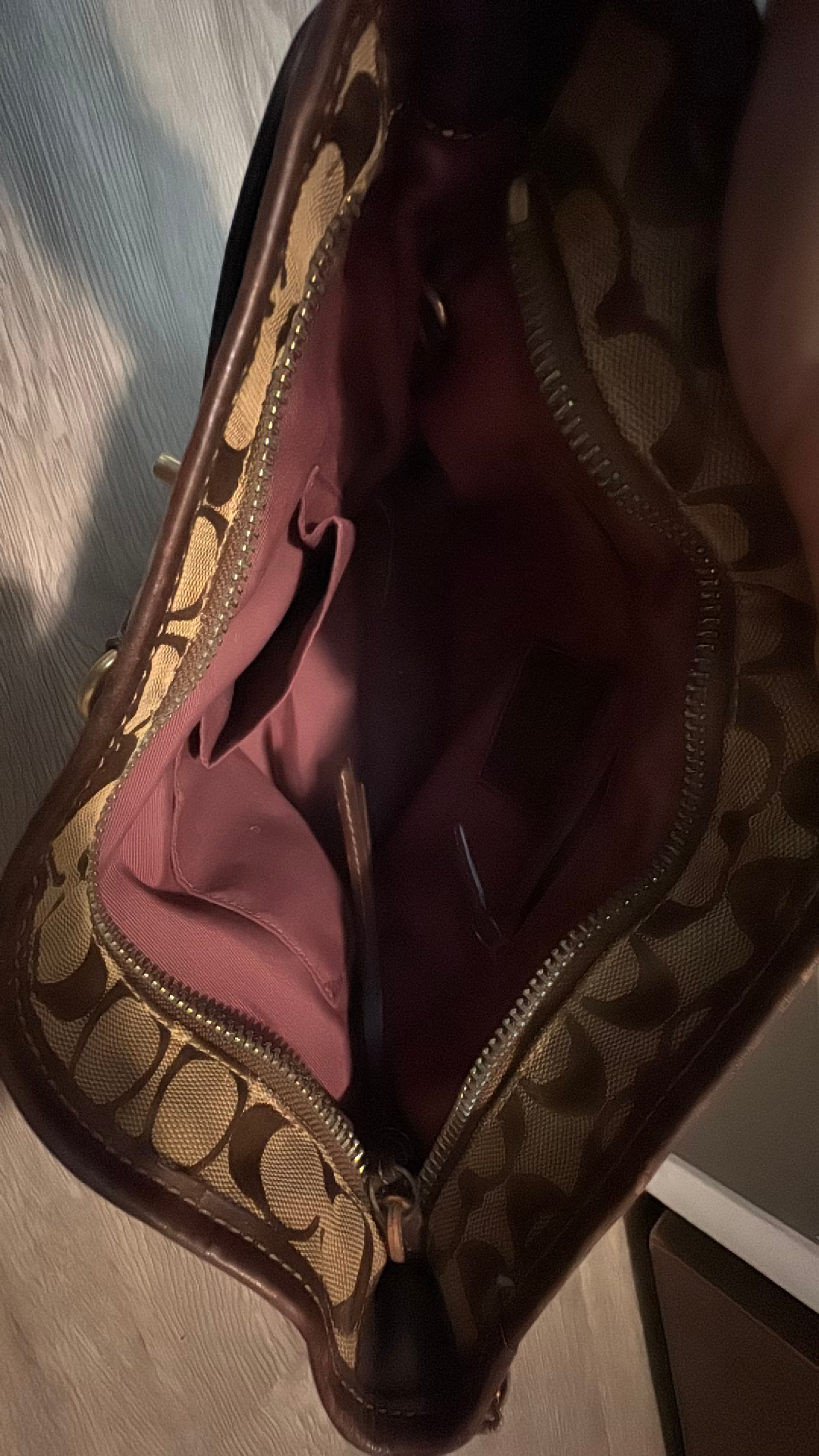 Coach Signature Hobo Bag - Image 7