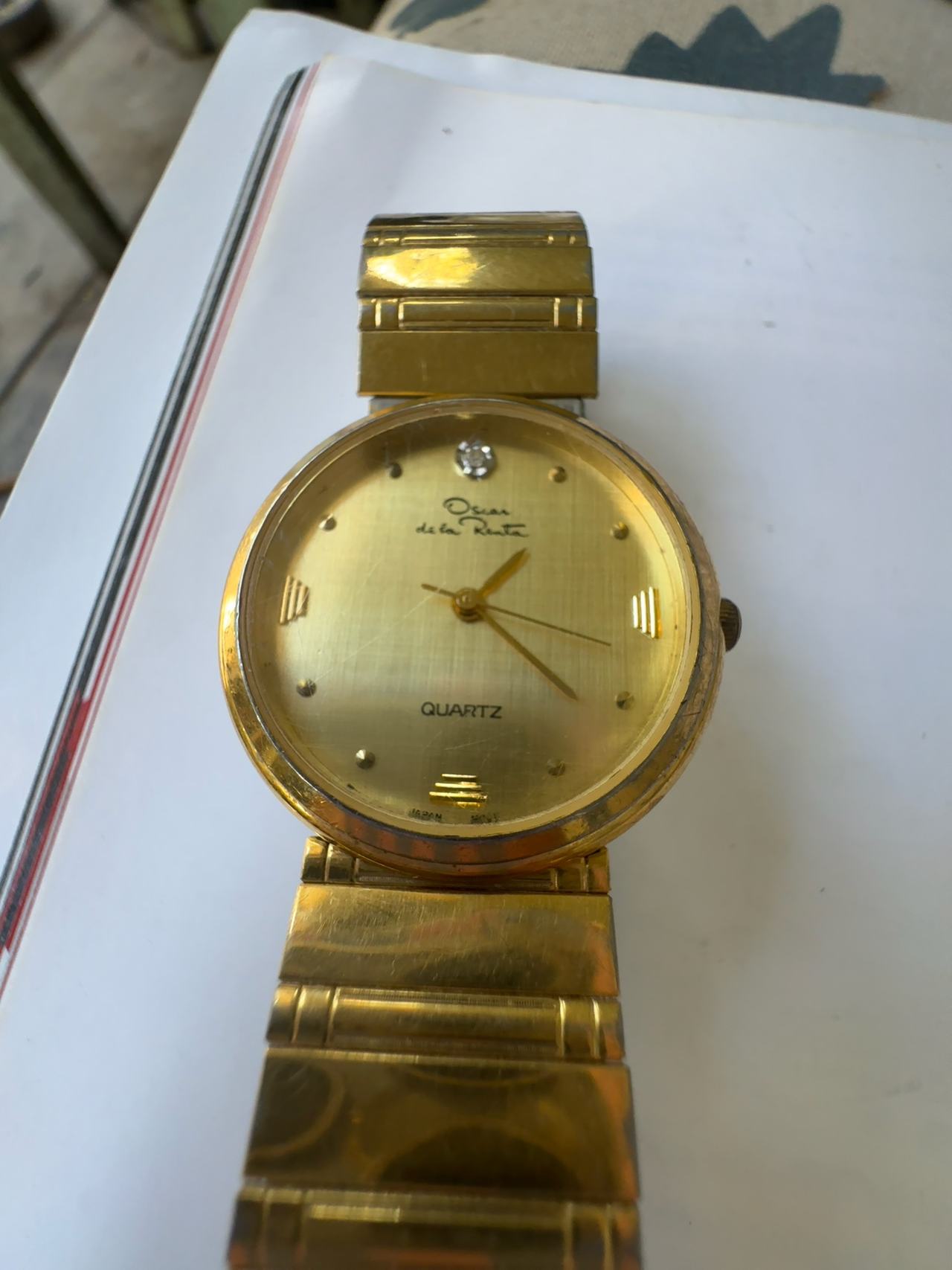 Oscar de la Renta Gold Tone Men's Watch