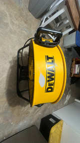 Dewalt 24-inch Yellow Drum Fan - Image 2