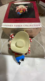 Hallmark Yosemite Sam Keepsake Ornament 1994 - Image 3