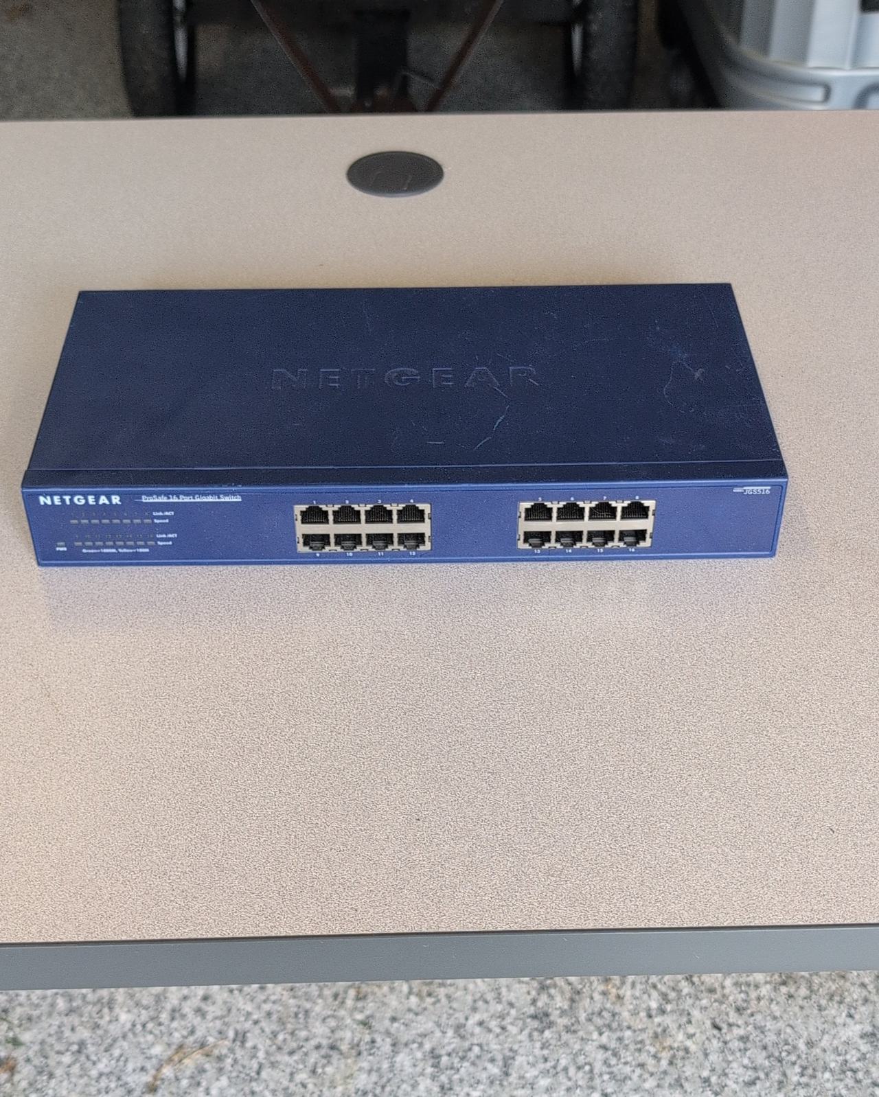 NETGEAR ProSafe 16-Port Gigabit Ethernet Unmanaged Switch (JGS516 v2)