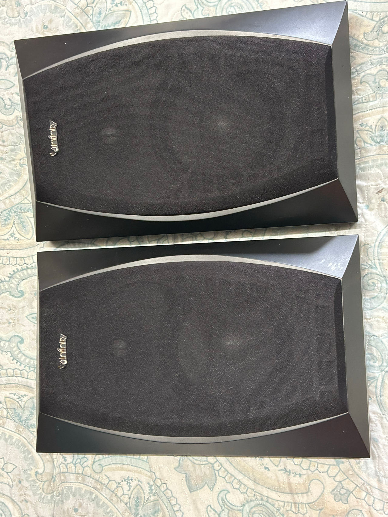 Infinity Primus P163 Bookshelf Speakers