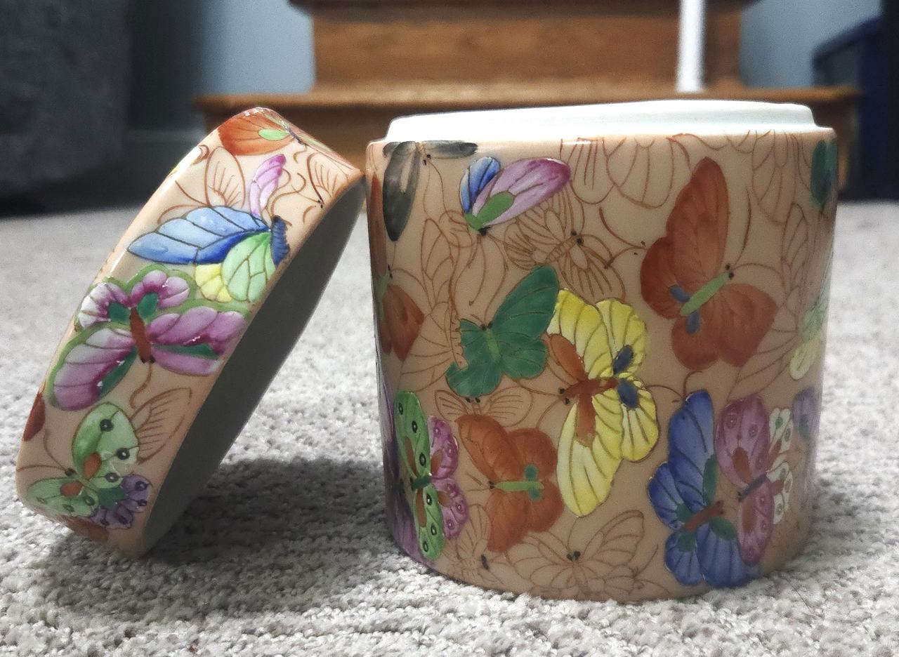 Vintage Chinese Butterfly Porcelain Tea Caddy Jar
