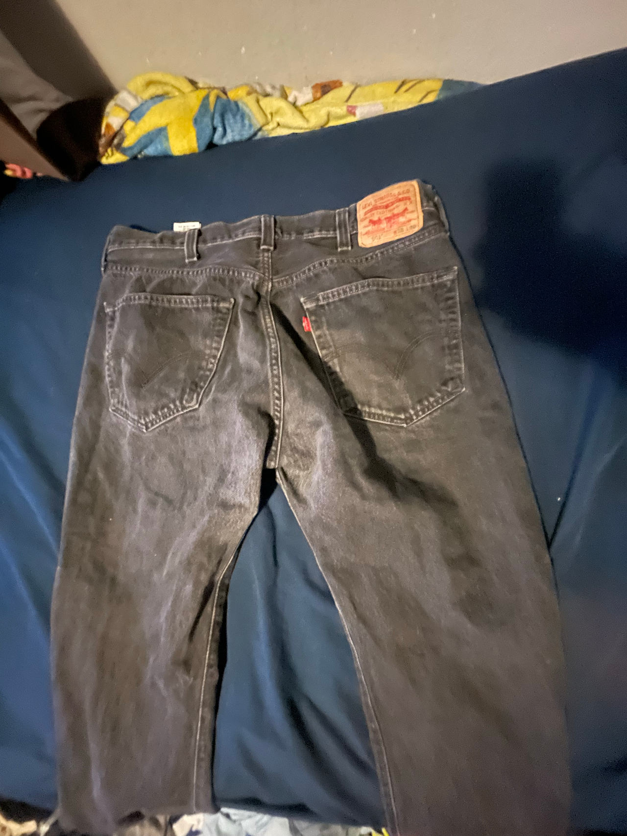 Levi's 501 Original Fit Jeans W38 L30
tiny paint stain on leg as shown