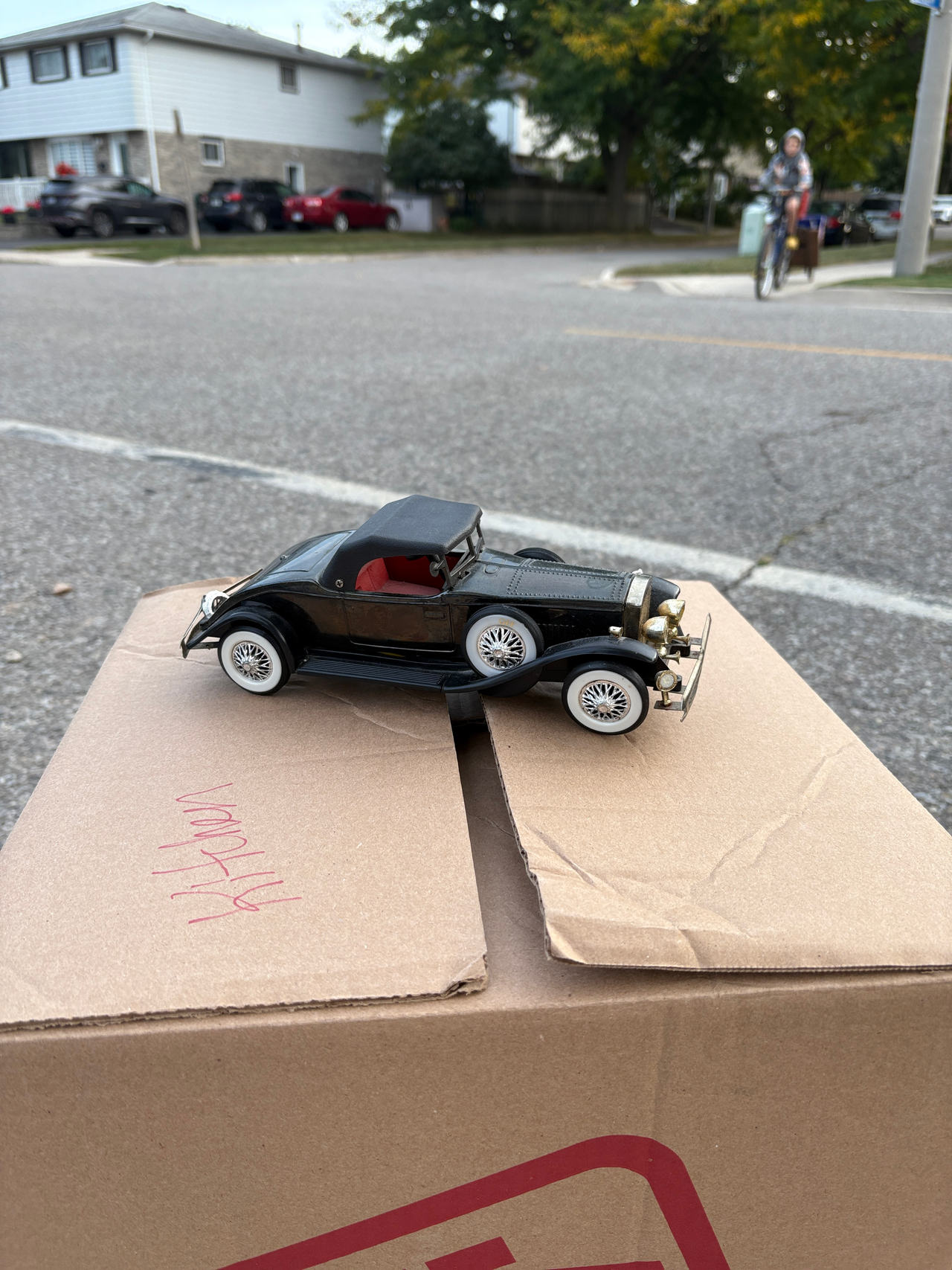 Diecast Classic Car Model