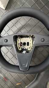 Tesla Model S Plaid Yoke Steering Wheel - Image 2