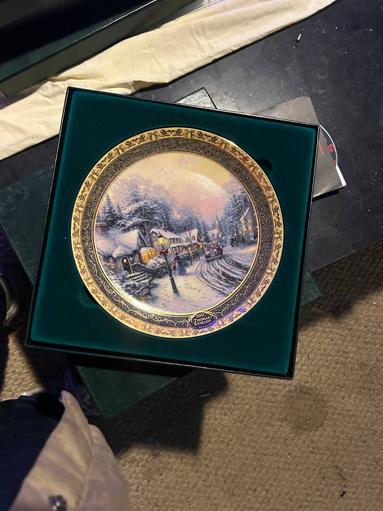 Thomas Kinkade A Holiday Gathering 2002 Collector Plate