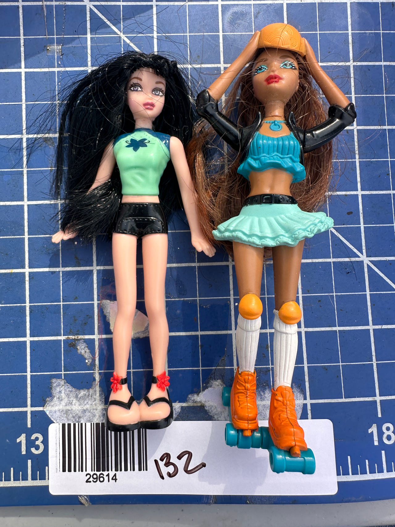 My Scene Barbie mini fashion dolls, 2 pcs 132-14
